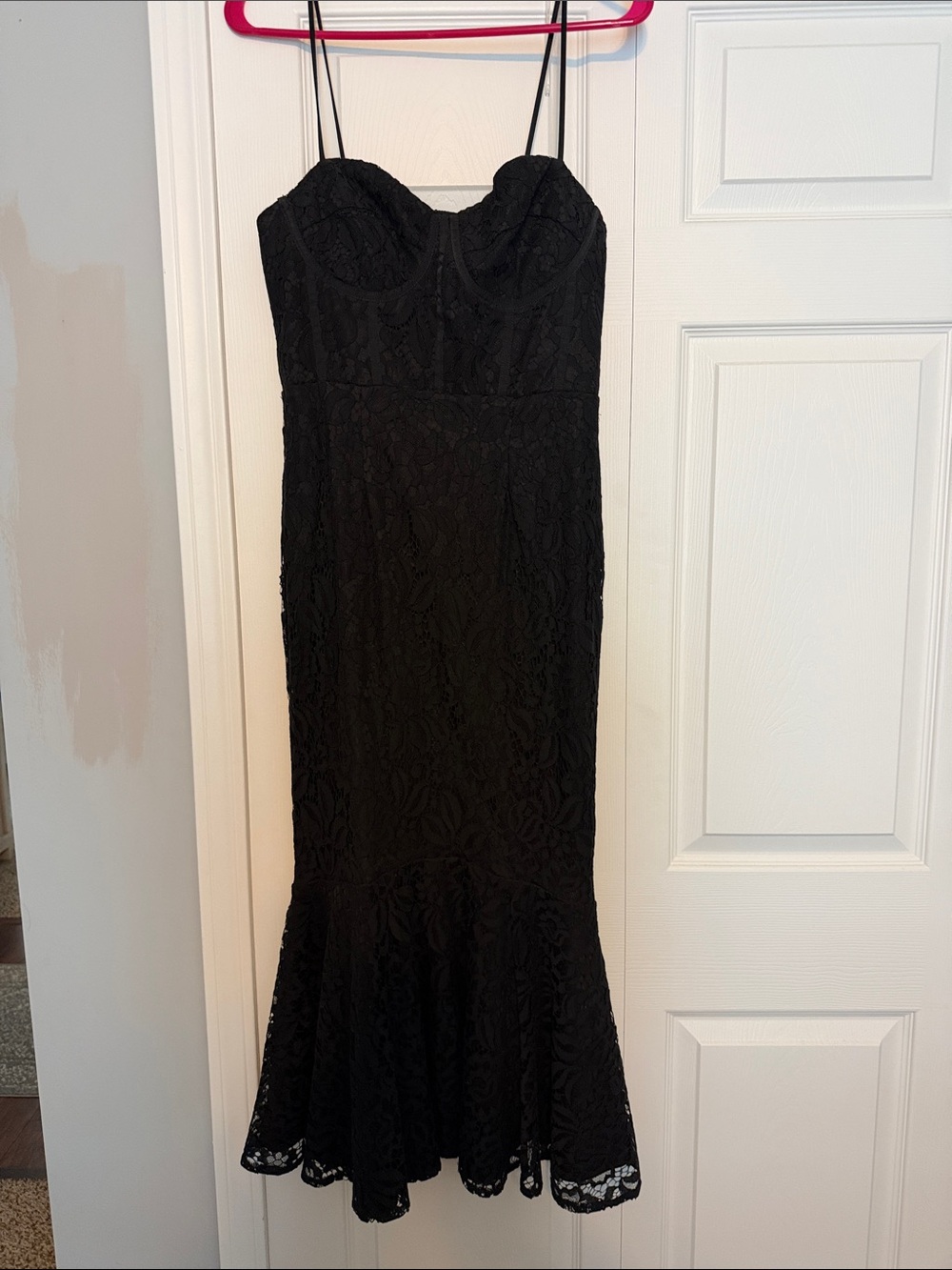 Lulu’s Black Lace Midi Mermaid Dress size M